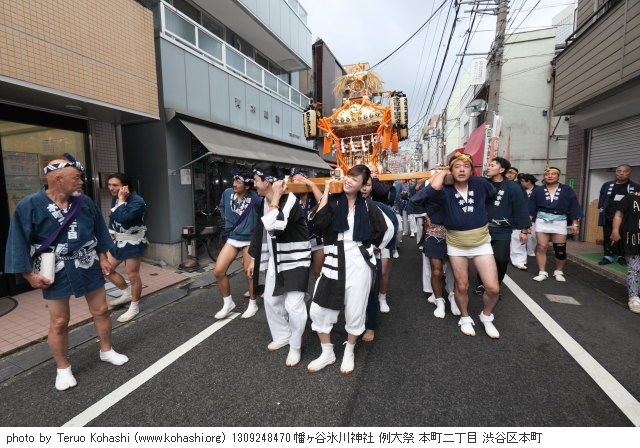 幡ヶ谷氷川神社例大祭 1309248470 幡ヶ谷氷川神社 例大祭 本町二丁目 渋谷区本町 thumbnail