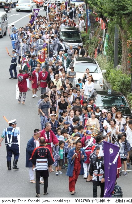 十二社熊野神社大祭 2011年9月17日・18日開催 1109174708 子供神輿 十二社熊野神社大祭 thumbnail