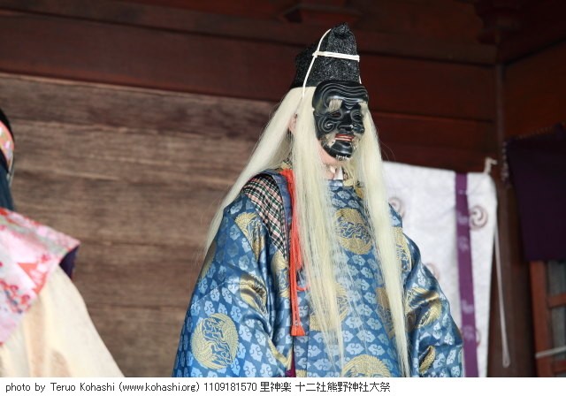 十二社熊野神社大祭 2011年9月17日・18日開催 1109181570 里神楽 十二社熊野神社大祭 thumbnail