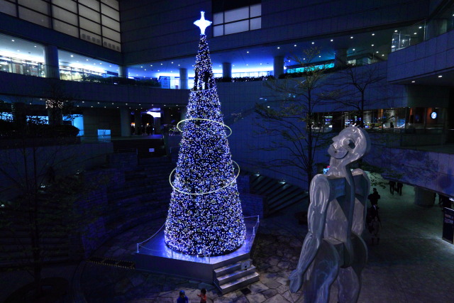 イルミネーション 1311061753 東京オペラシティ クリスマスイルミネーション 新宿区西新宿 thumbnail